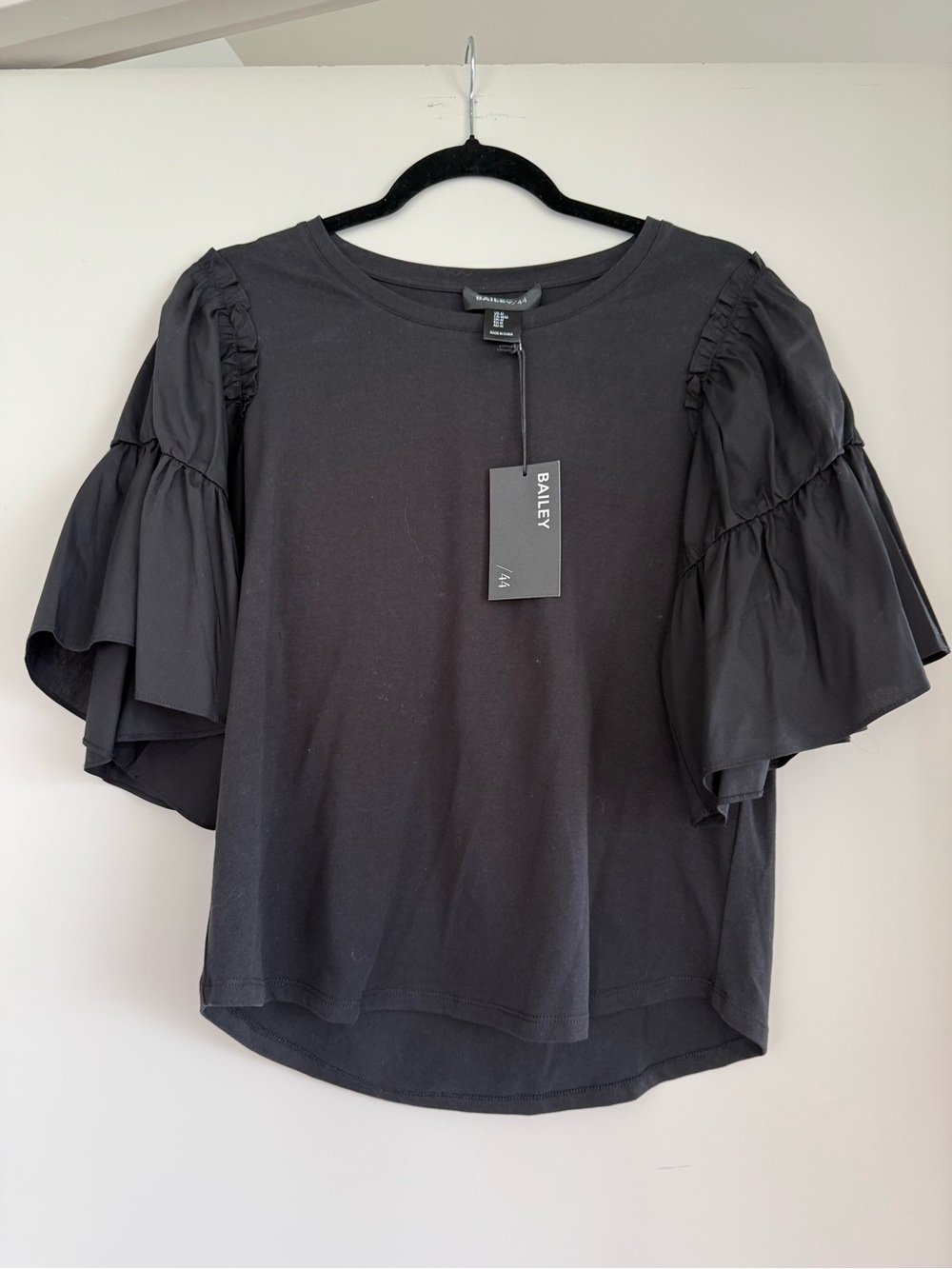 Bailey 44 Black Crew Neck Blouse – NWT – Size Medium
